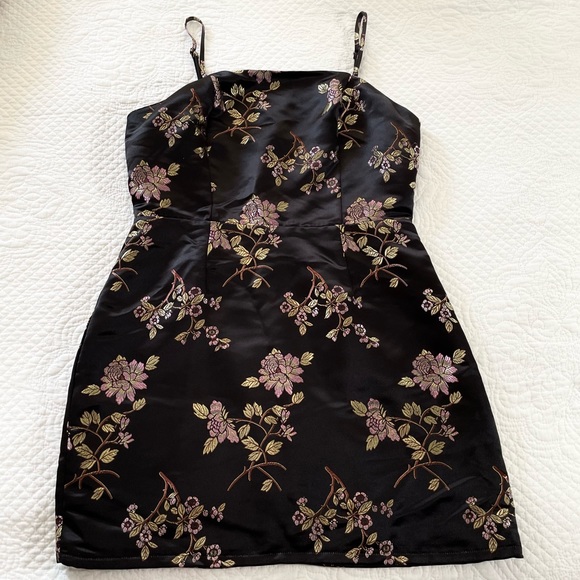 Superdown Amerie Brocade Mini Dress - Picture 5 of 9